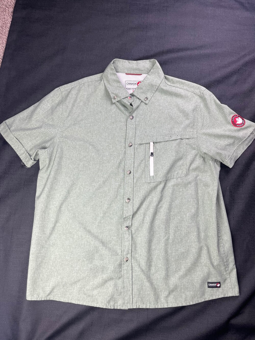 Canada Weather Gear Large Short Sleeve Button Up Shirt Green Casual